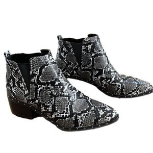 BAR lll faux snake skin booties, black & white, size 7.5, in very good condition